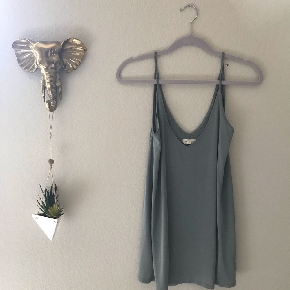 UO loose tank